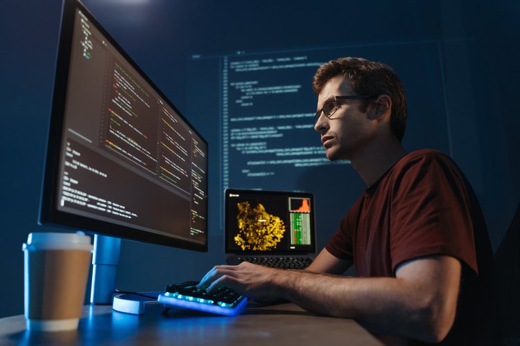 Ingeniería en Desarrollo de Aplicaciones; qué es y por qué deberías estudiarla